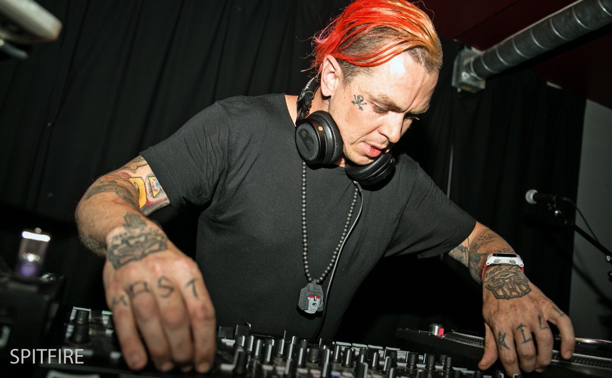 DJ Starscream studio bar SpitfirePhotographs